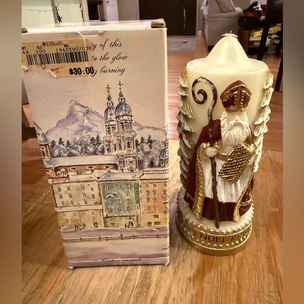VTG 1990 European Holiday Candle with Santa Design